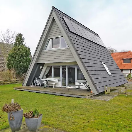 Zeltdachhaus Mit Parkplatz Vor Der Haustuer - W-lan