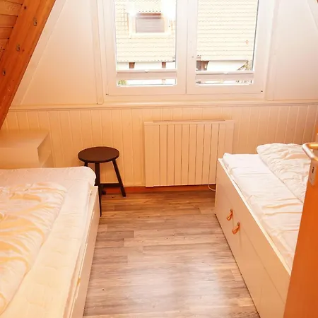 Zeltdachhaus Mit Parkplatz Vor Der Haustuer - W-lan 펜션 담프