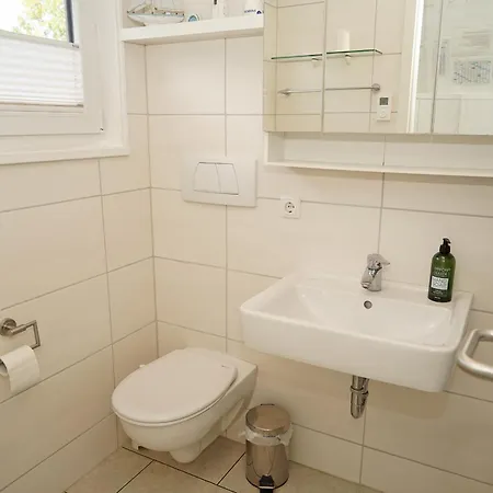 Zeltdachhaus Mit Parkplatz Vor Der Haustuer - W-lan *