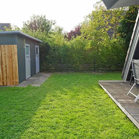 Zeltdachhaus Mit Parkplatz Vor Der Haustuer - W-lan 담프